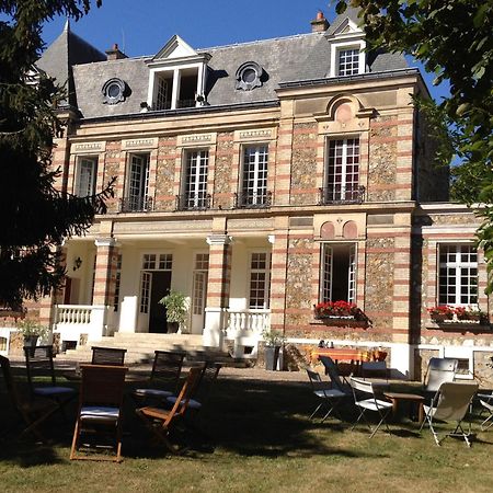 Appartement De 100M2 Dans Un Parc A 20 Mn Du Centre De Paris Garches Exterior foto