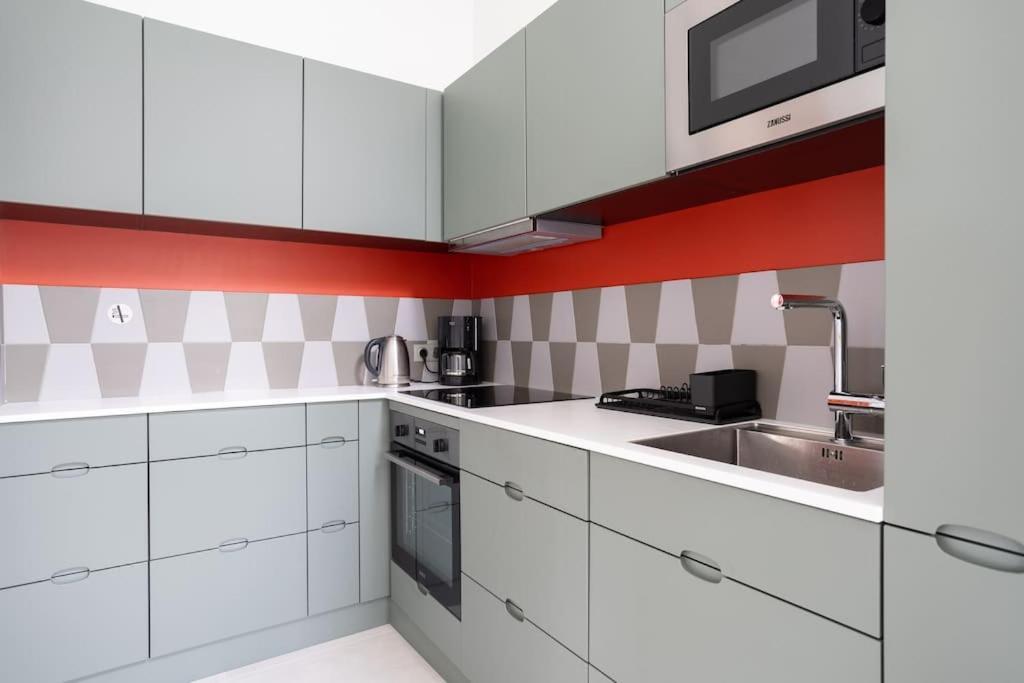 Appartement De 100M2 Dans Un Parc A 20 Mn Du Centre De Paris Garches Exterior foto