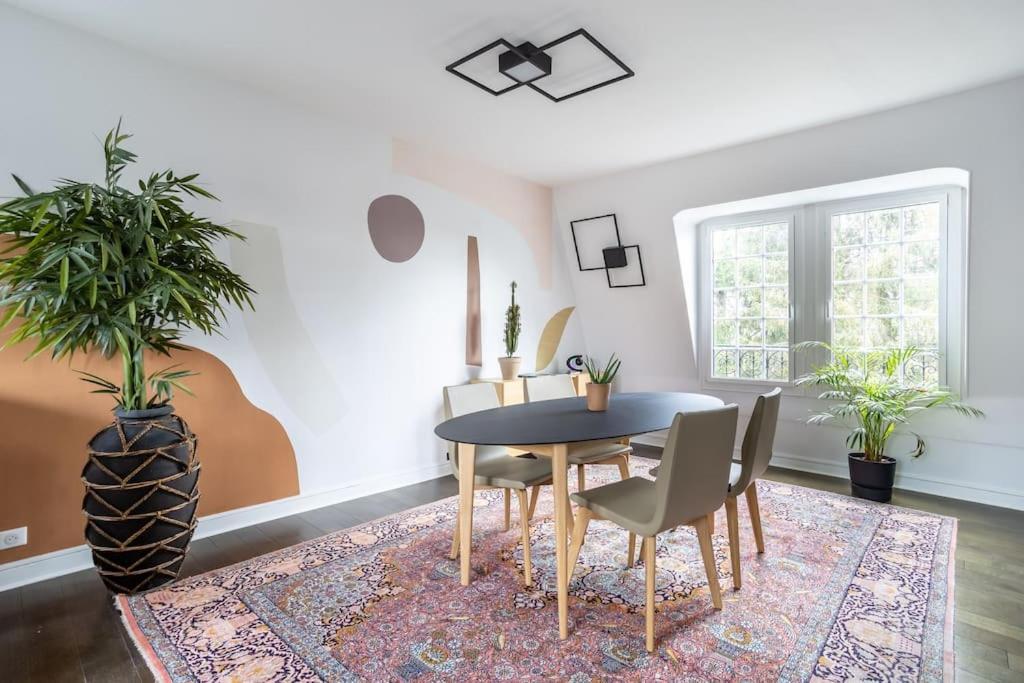 Appartement De 100M2 Dans Un Parc A 20 Mn Du Centre De Paris Garches Exterior foto